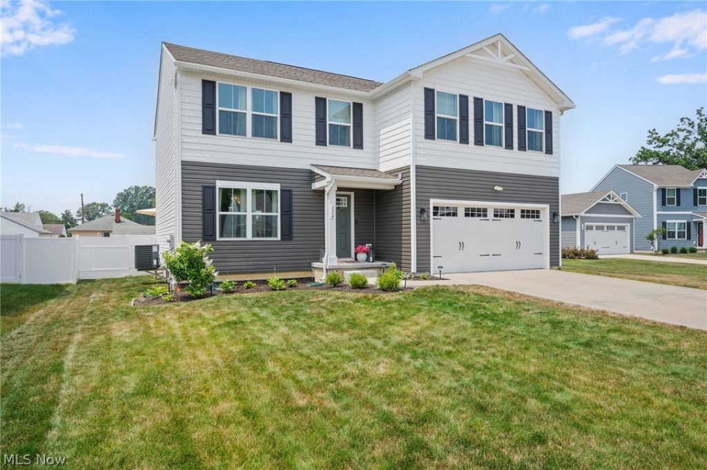 116 Zenith Court, Eastlake, OH