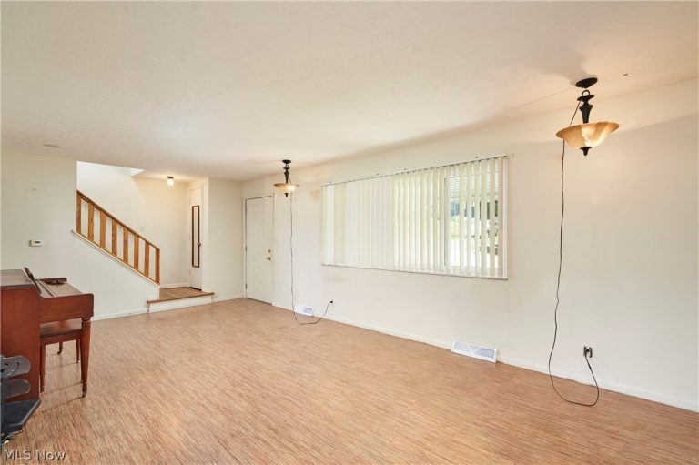 421 Malacca Street, Akron, OH - Photo 3