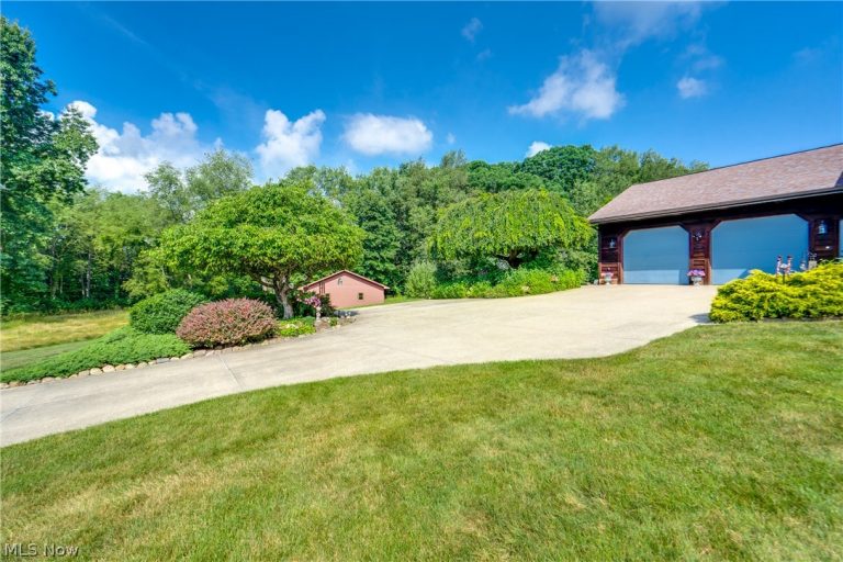 2785 Brady Lake, Ravenna, OH - Photo 4
