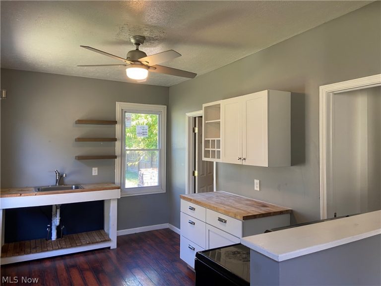 1172 Holmden Avenue, Cleveland, OH - Photo 3