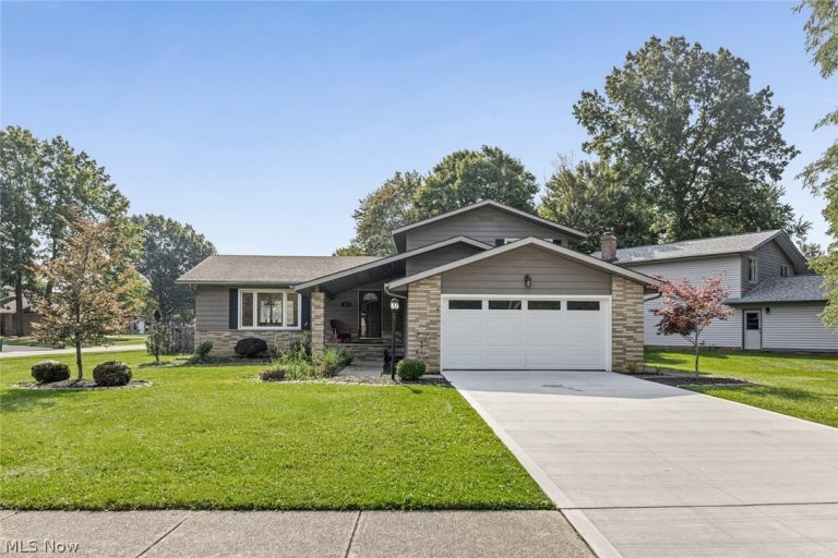 7879 Cresthill Drive, Seven Hills, OH, 44131