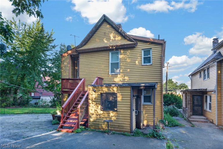 2117 Fairview Avenue, Cleveland, OH - Photo 8