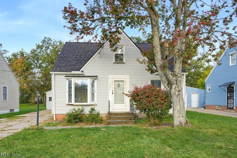 742 Northfield Road, Bedford, OH, 44146