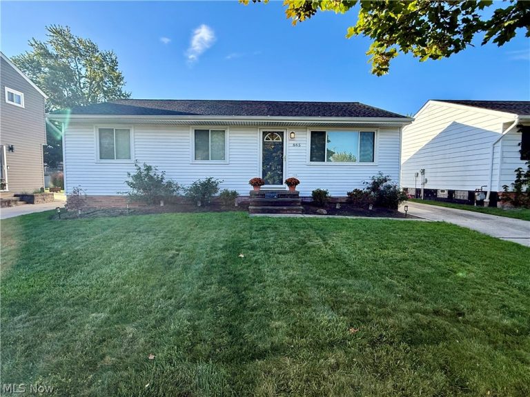 865 Pelley Drive, Cleveland, OH - Photo 2