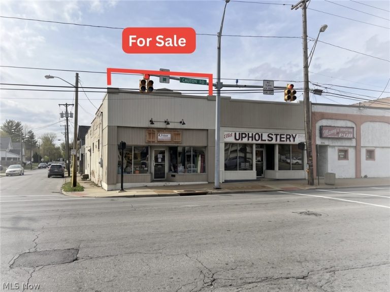 654 Canton Road, Akron, OH, 44312