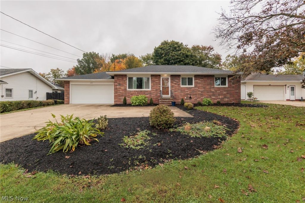 1657 Carpenter Road, Brunswick, OH