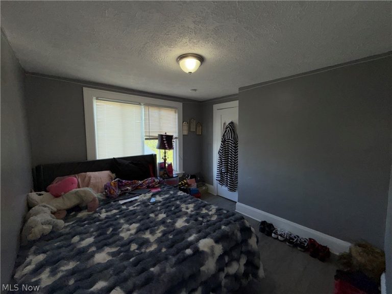 18710 Neff Road, Cleveland, OH - Photo 8
