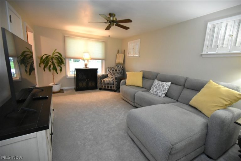 1576 Wakefield Avenue, Poland, OH - Photo 8