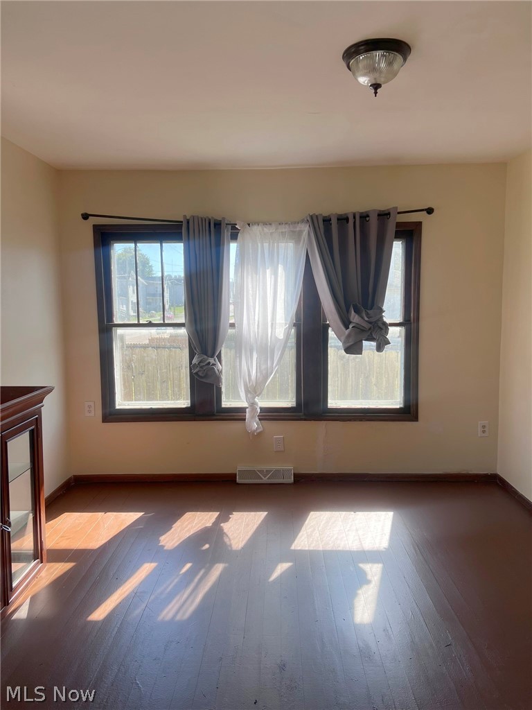 327 4th Street, Cambridge, OH - Photo 8