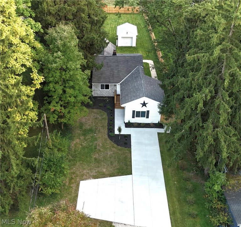4867 Royalwood Road, North Royalton, OH - Photo 3