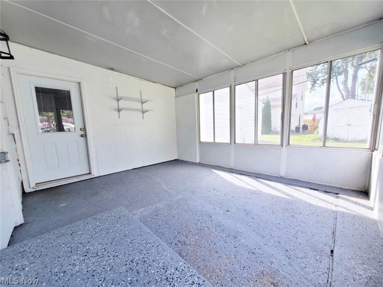 483 Campers Drive, Eastlake, OH - Photo 3
