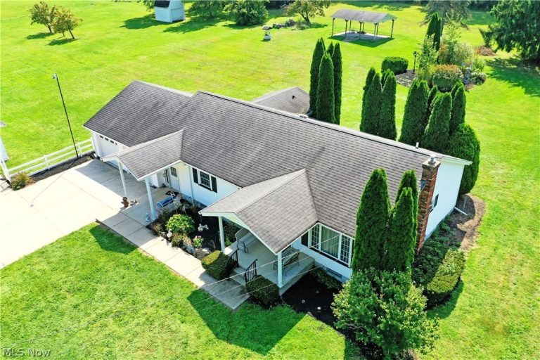 5160 Brunswick Drive, Vienna, OH - Photo 4