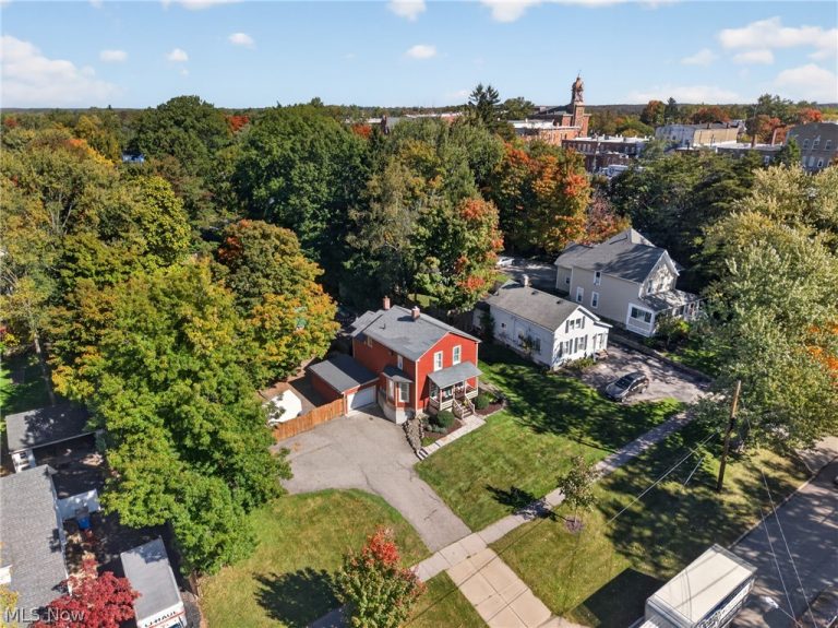 118 Water Street, Chardon, OH - Photo 4