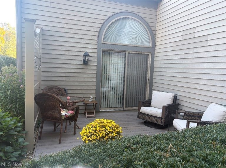 371 Bayshore Drive #6, Columbiana, OH - Photo 5