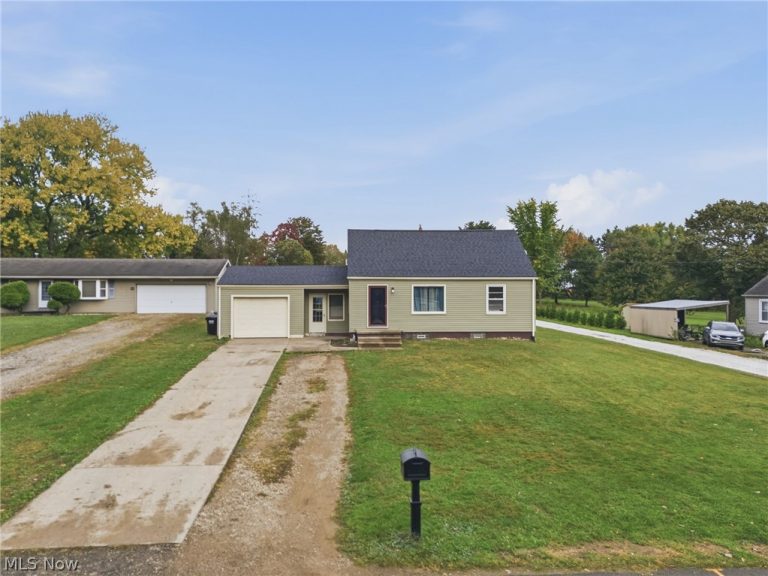 209 43rd Street, Canton, OH - Photo 2