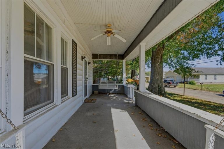 5801 4th Avenue, Vienna, WV - Photo 6