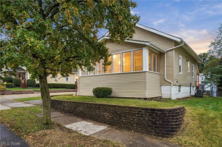 1300 Nestor Avenue, Akron, OH - Photo 2
