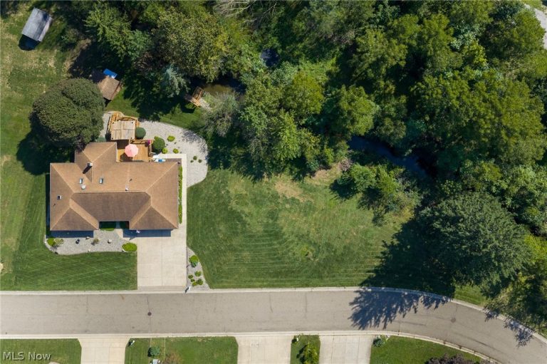 2433 Fontana Street, Massillon, OH - Photo 6