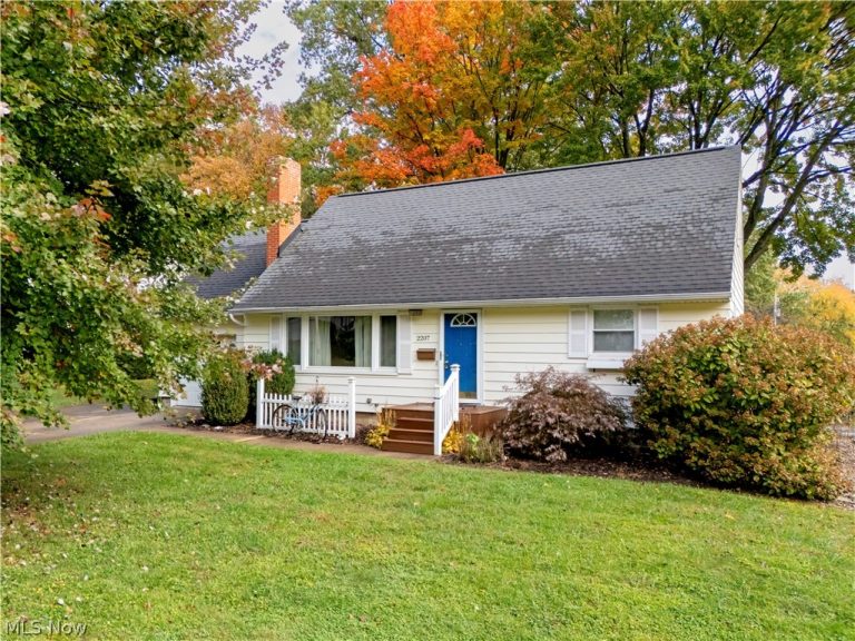 2207 Robinhood Drive, Wooster, OH - Photo 8