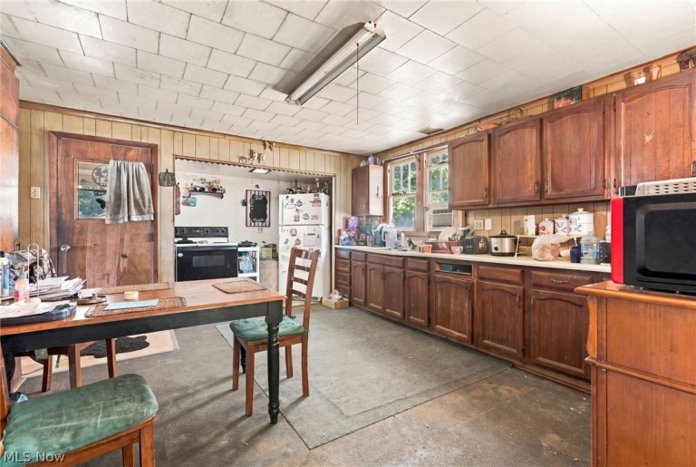 2965 River Road, Zanesville, OH - Photo 8