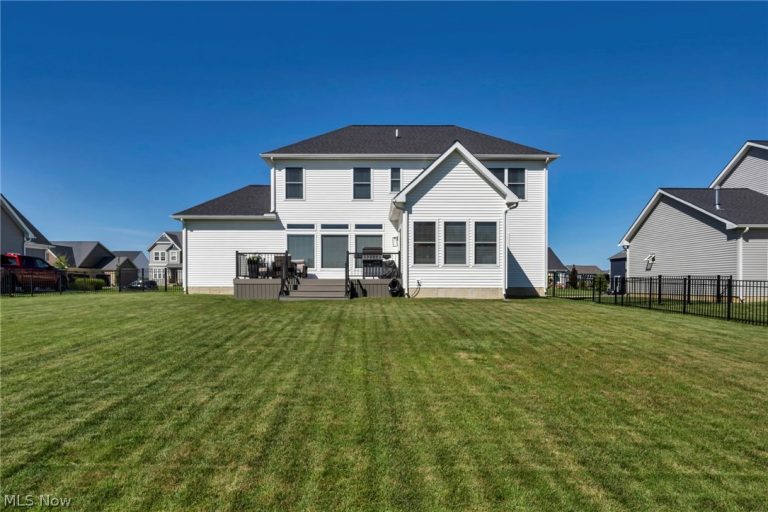 36633 Capri Lane, North Ridgeville, OH - Photo 5