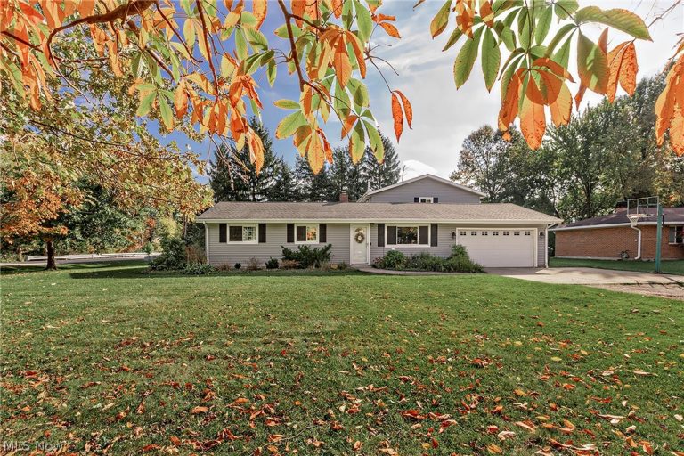 9101 Bedford Road, Macedonia, OH - Photo 2