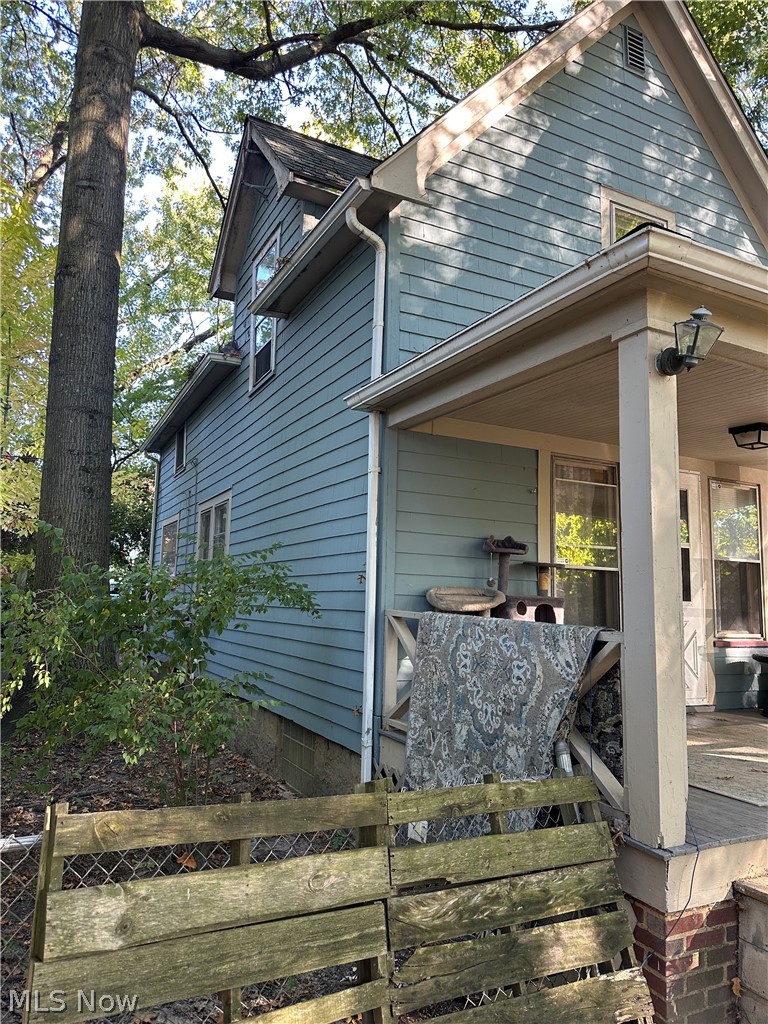 947 Woodview Road, Cleveland Heights, OH - Photo 2