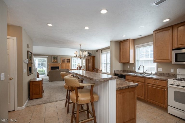 779 Timberline Trail, Northfield, OH - Photo 4