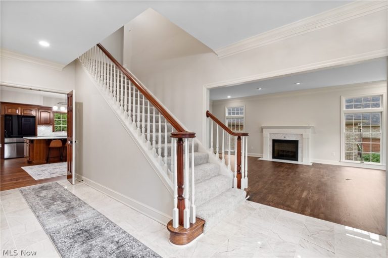 834 Eaton Park Lane, Akron, OH - Photo 3