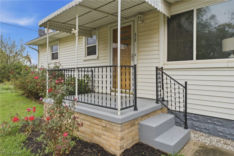 920 Clinton Avenue, Canton, OH - Photo 4