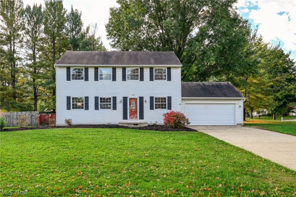 1800 Carver Lane, Hudson, OH