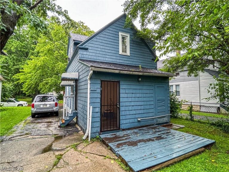 2827 119th Street, Cleveland, OH - Photo 5