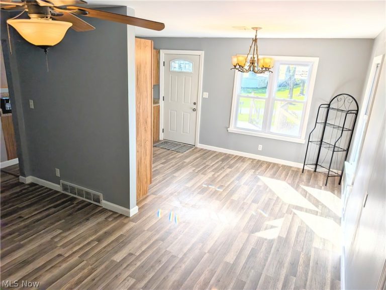2177 Par Drive, Akron, OH - Photo 8