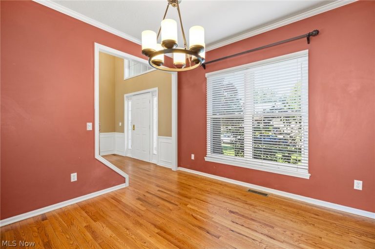 853 Edgar Lane, Brunswick, OH - Photo 8