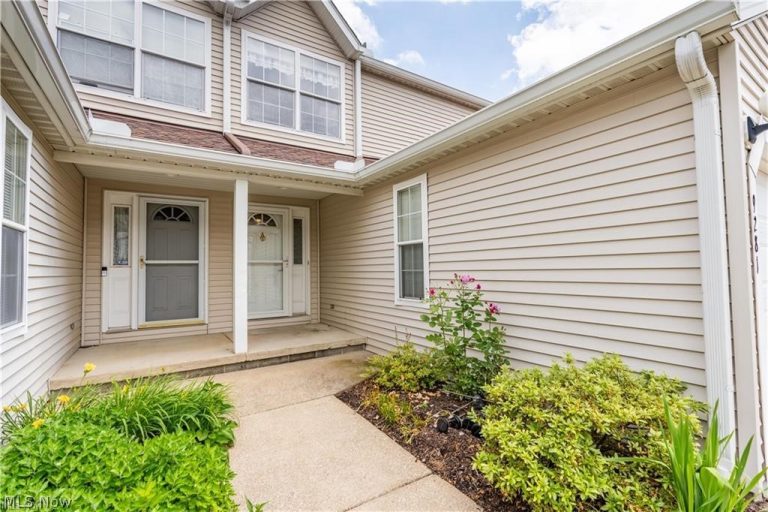 9281 Trotter Lane #45, Northfield, OH - Photo 2