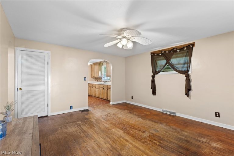 4447 Riverside Drive, Shadyside, OH - Photo 8