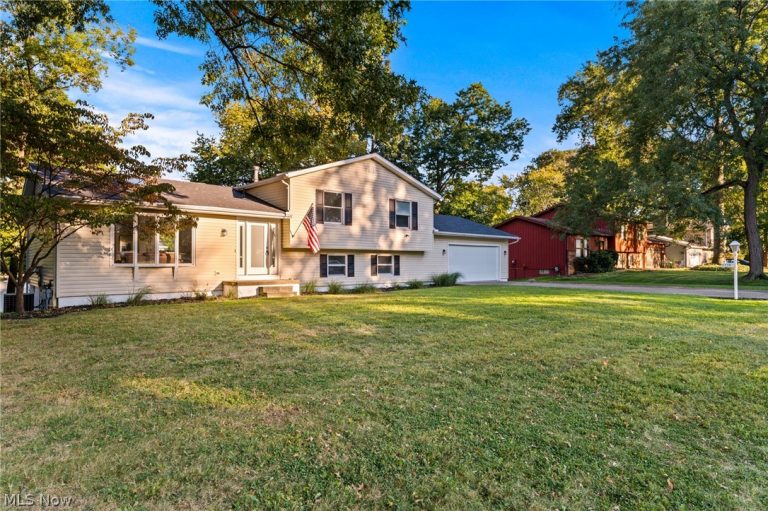 239 Indian Hills Drive, Tallmadge, OH - Photo 2