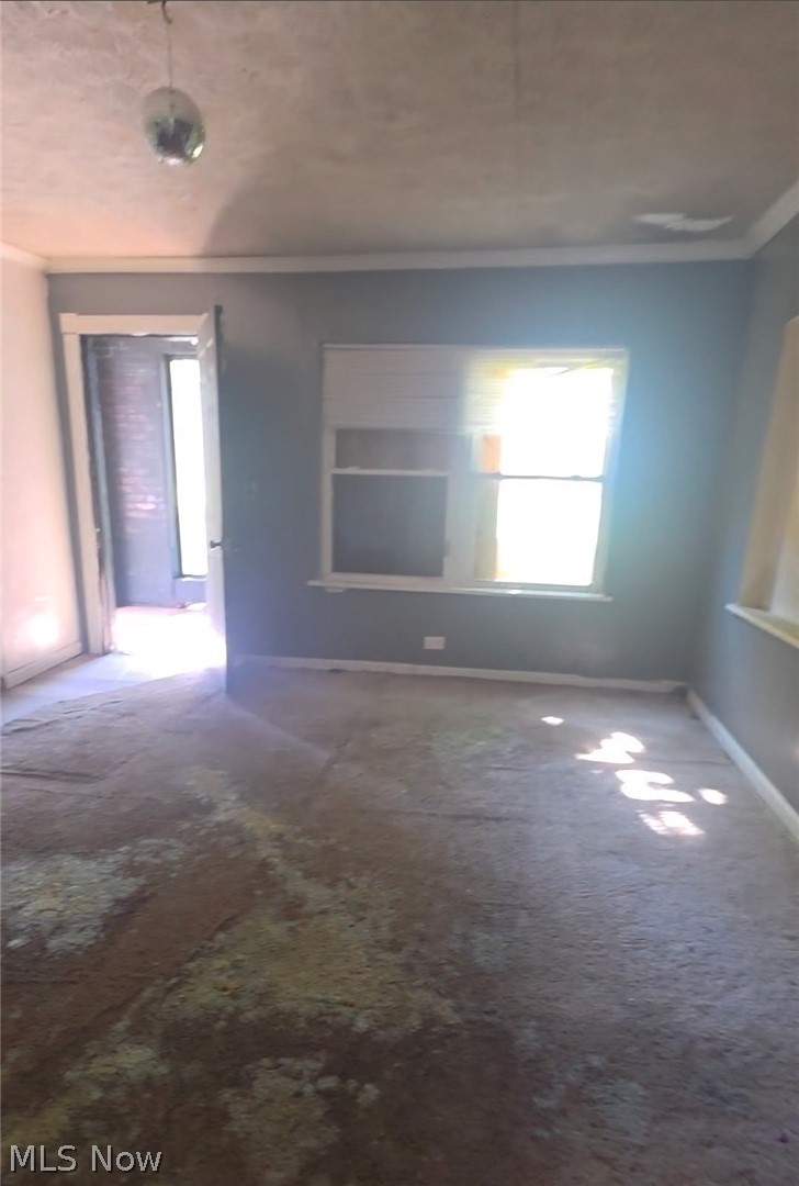 899 Flanders Avenue, Akron, OH - Photo 5