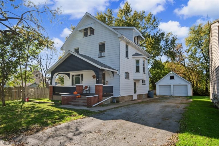 122 Belmont Avenue, Niles, OH - Photo 2