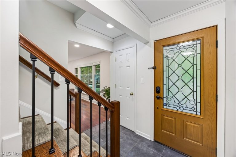 23299 Shelburne Road, Shaker Heights, OH - Photo 3