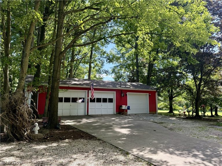 2717 Niles Vienna Road, Niles, OH - Photo 3