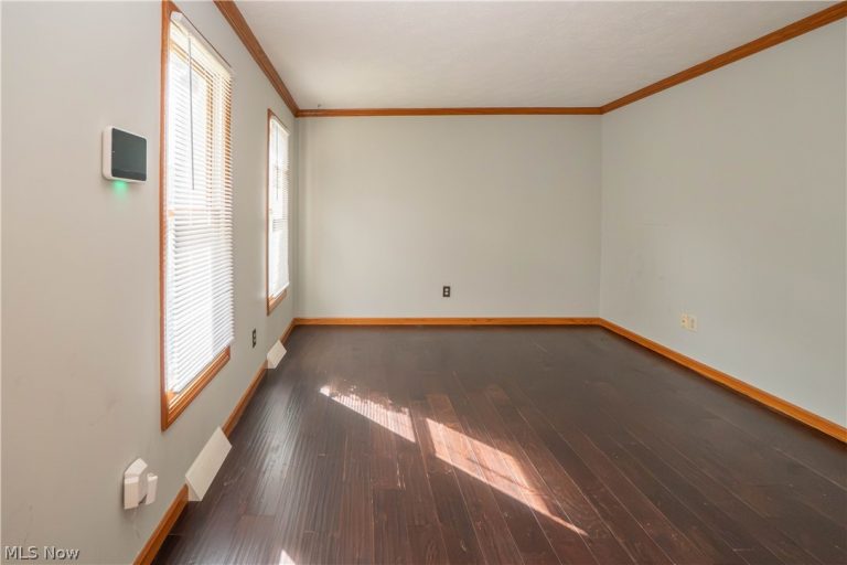 498 Herbert Road, Akron, OH - Photo 6