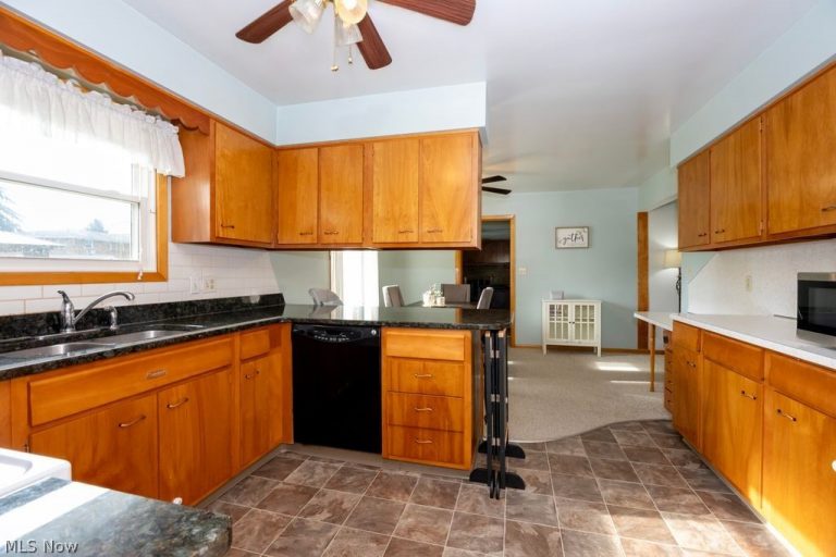 2437 Graustark Path, Wooster, OH - Photo 5
