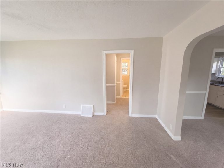 25 Woolf Avenue, Akron, OH - Photo 3