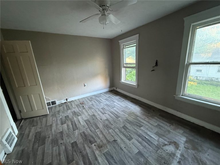 653 159th Street, Cleveland, OH - Photo 8