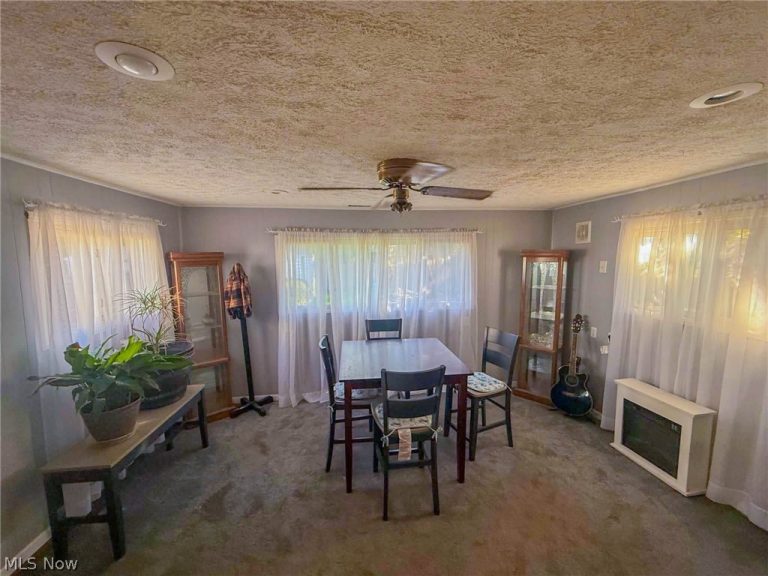 858 Independence Avenue, Akron, OH - Photo 6
