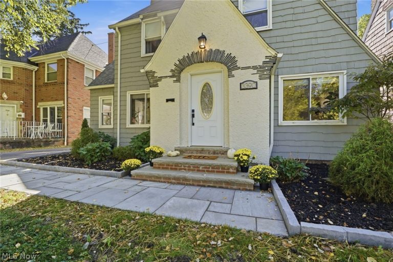 3390 Blanche Avenue, Cleveland Heights, OH - Photo 2