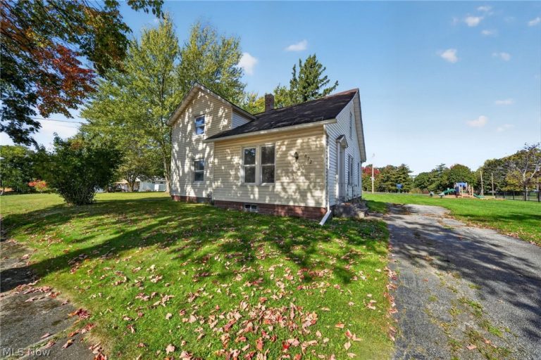 472 Detroit Street, Conneaut, OH - Photo 2