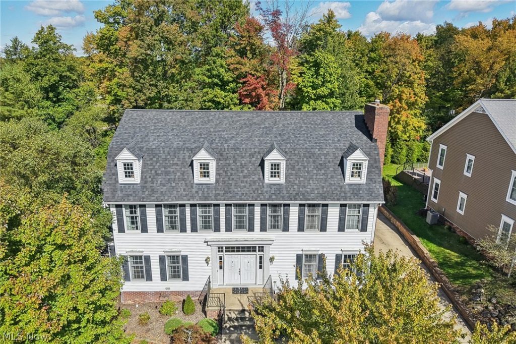 107 Blackberry Drive, Hudson, OH