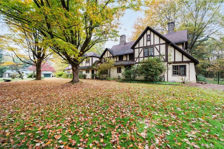 62 Warner Road, Hubbard, OH - Photo 3